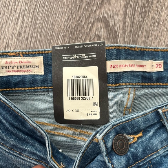 Levi’s 721 highrise skinny jeans- 29x30 size - Picture 4 of 6
